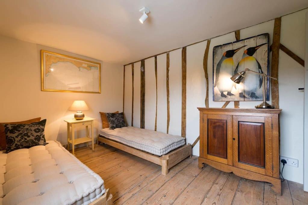 Navigation Cottage On The Historic Sea Lock Overlooking The Nature Reserve Молдон Экстерьер фото